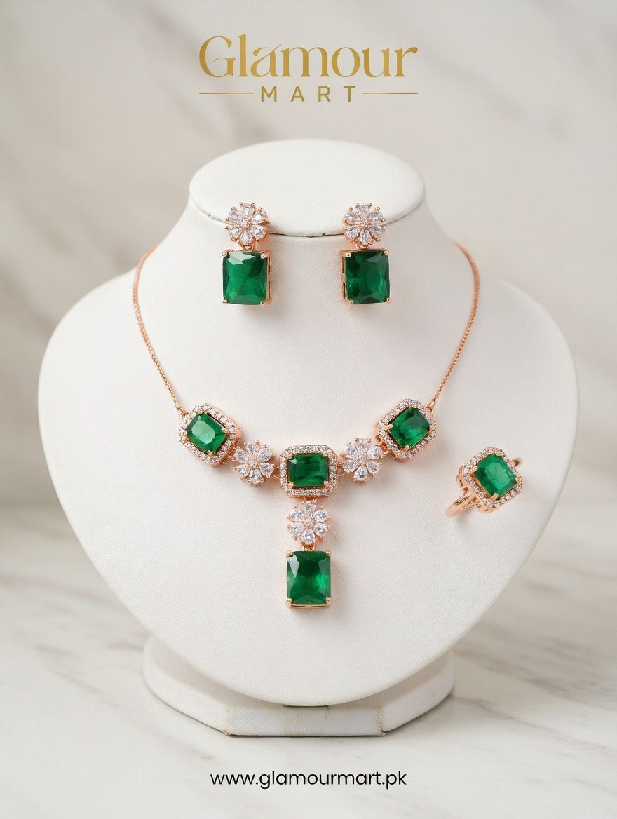 Emerald Radiant Necklace Set