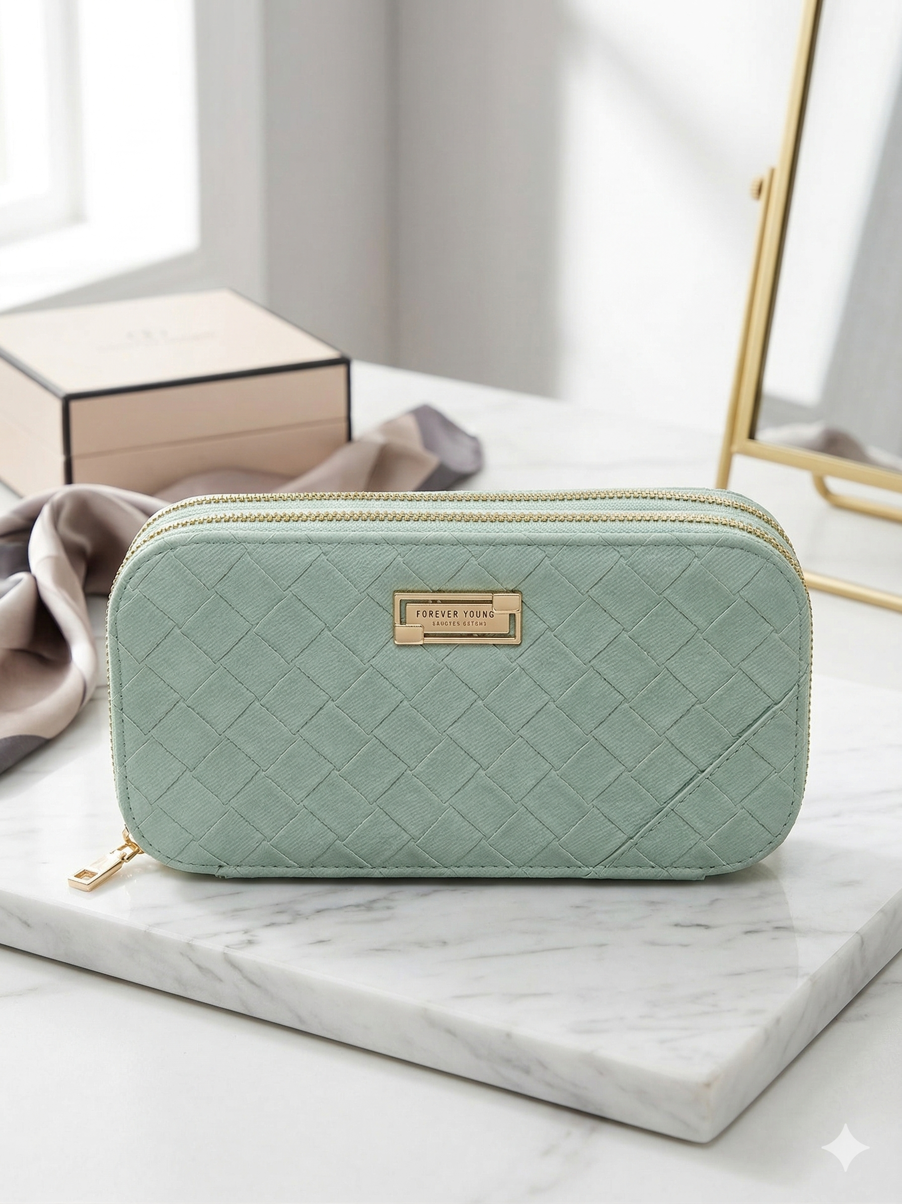 Chic Woven Zip Clutch