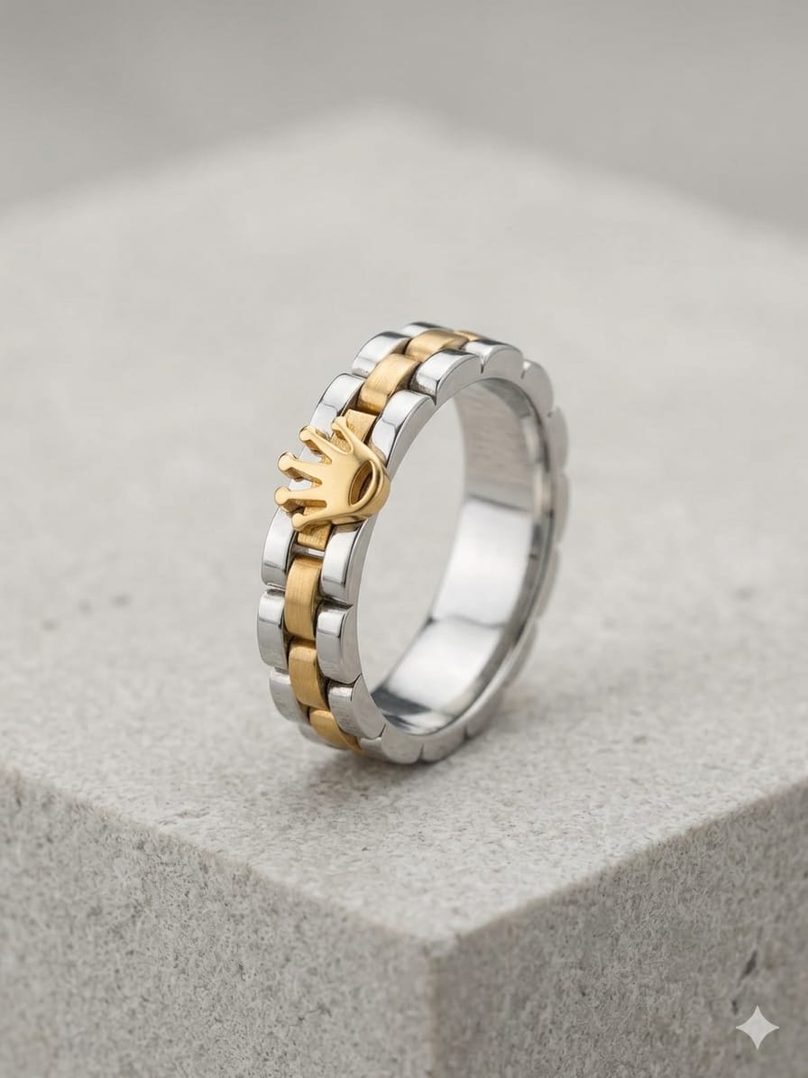 Crown Link Two-Tone Ring – Premium Royal Edition