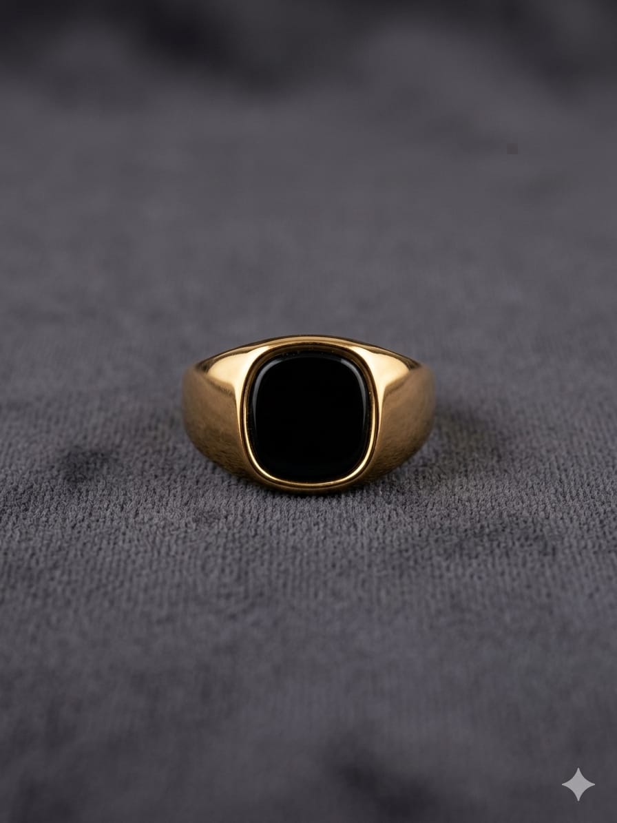 Classic Gold Black Stone Ring – Minimal Signet Edition