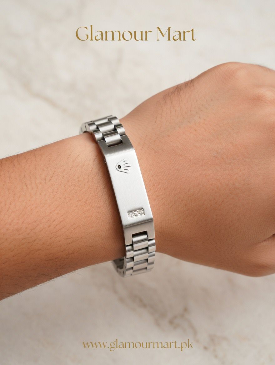 Elegant Silver Chain Bracelet with Crystal Accent